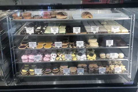 Crumbs Bakery photo 4